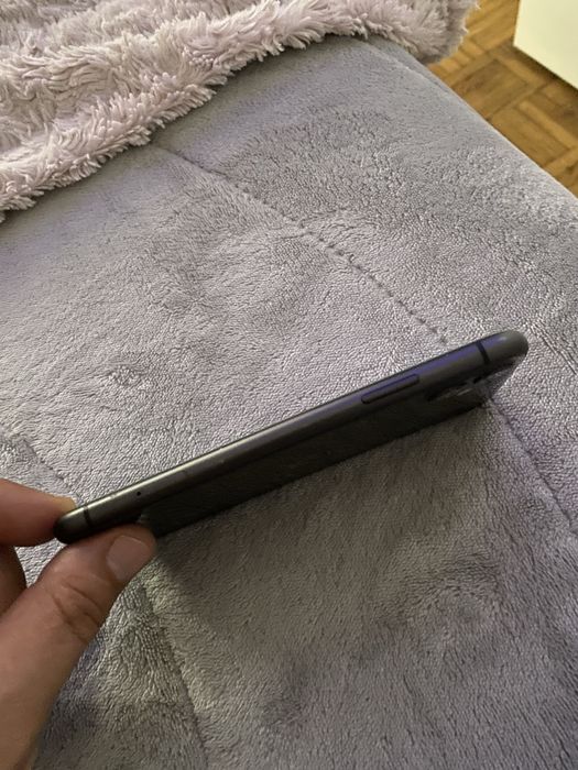 Iphone 11  * / -64751703569666123