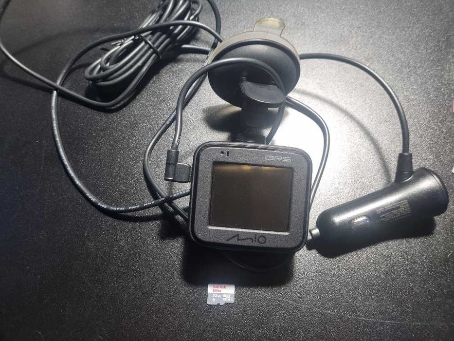 Kamera samochodowa Mio C570 + karta 32gb