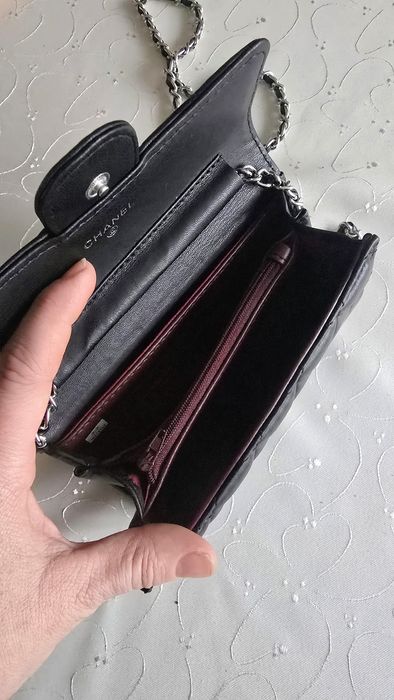 Portfel damski na łańcuszku