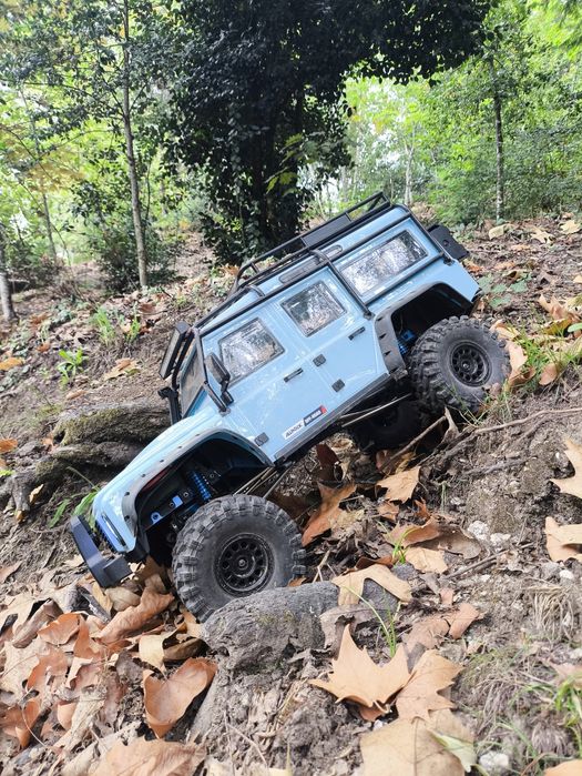 RC Land Rover Defender crawler 1/8 grande