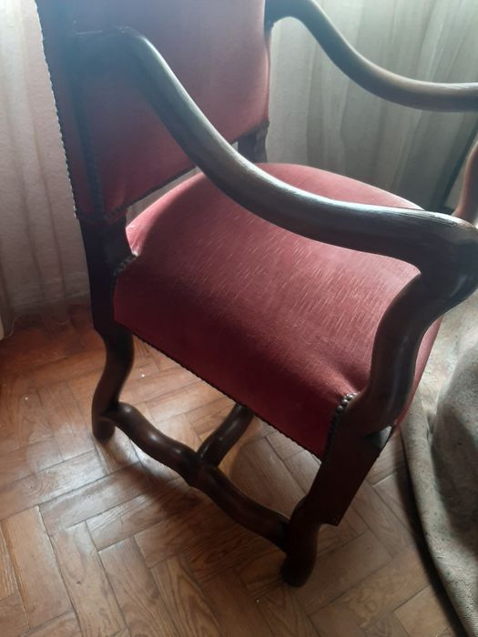 Cadeirão muito Antigo