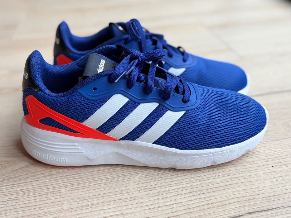 Buty Adidas  do biegania  r. 44 2/3