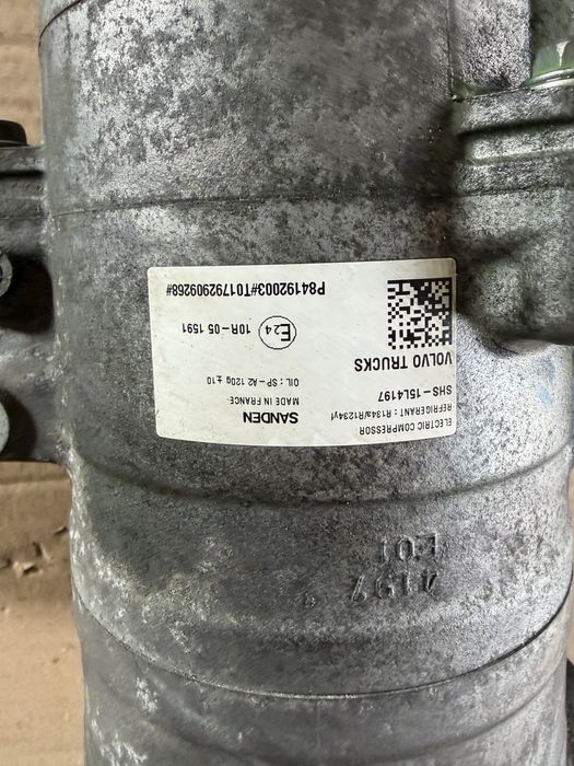 Sprężarka klimatyzacji postojowej volvo fh4 fh5 2022 rok