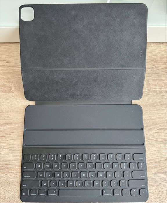 Capa e teclado Smart Keyboard Folio ipad 12.9