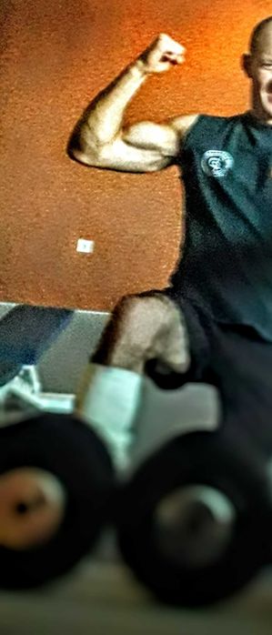 Masaż z dojazdem- terapeuta poprawy kondycji fizycznej.