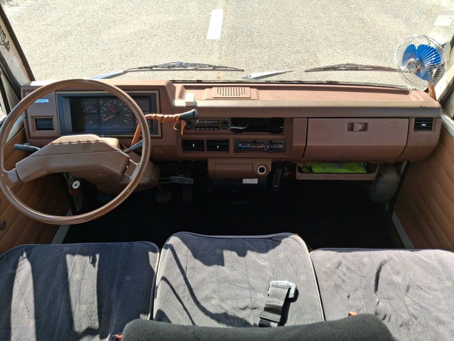 Nissan Urvan E23