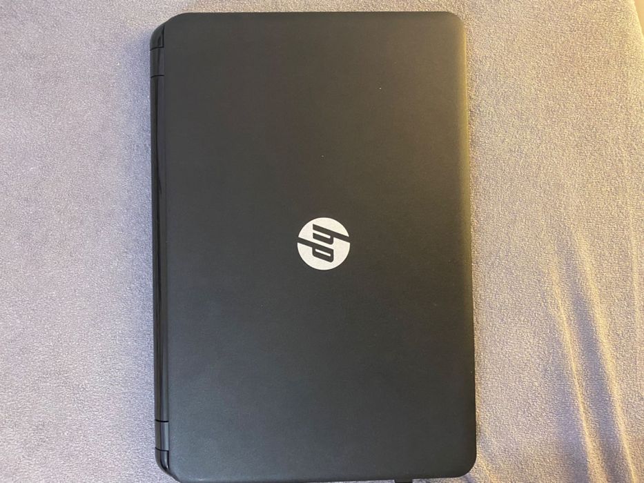 Laptop hp 15-r041sw uszkodzony bez dysku