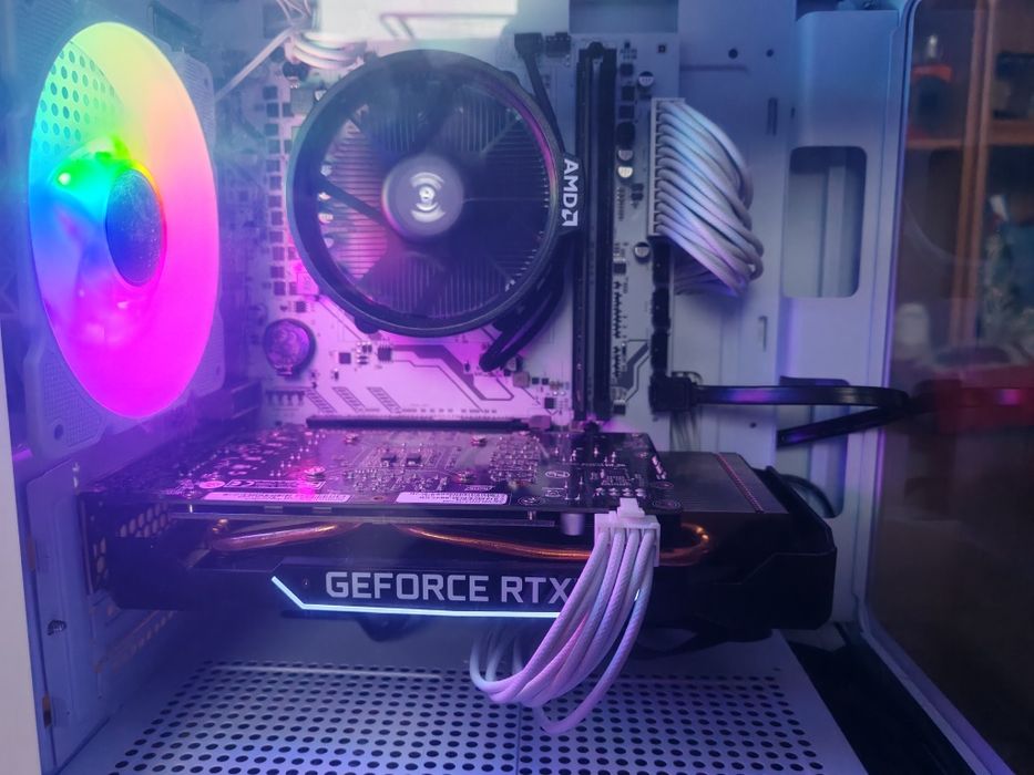 Komputer RTX 2060/RYZEN 7/RGB