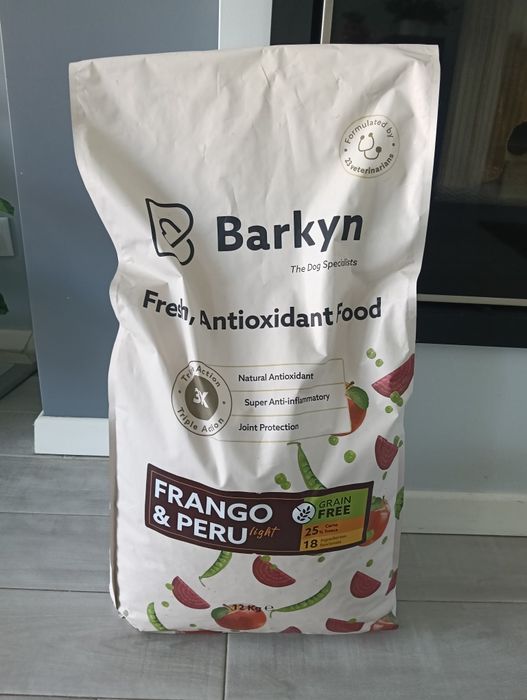 Ração p/ cão Barkyn Frango e Perú Light 12kg