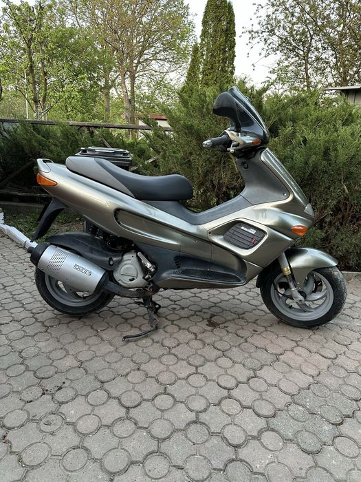 Продається скутер Гілєра Ранер 180кубів