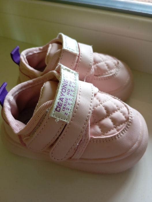 Продам детскую обувь для девочки.