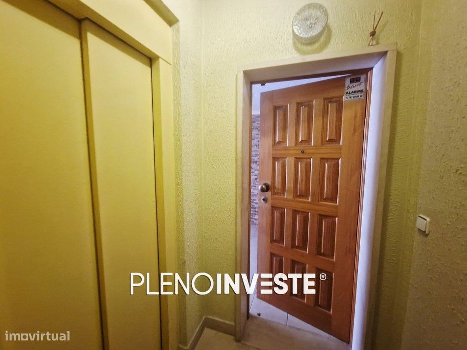 T2 com boas áreas em Santa Marta do Pinhal