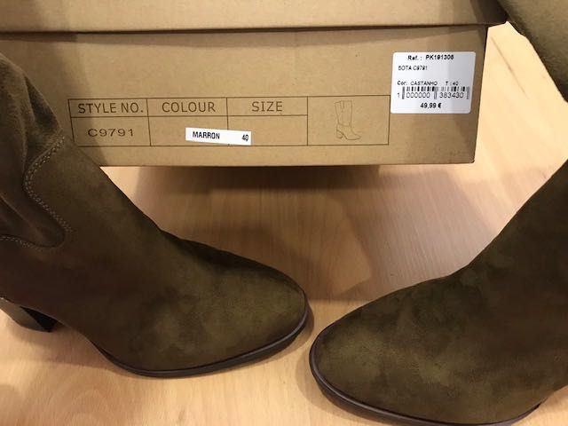 Botas Cano Alto Nº 40 NOVAS