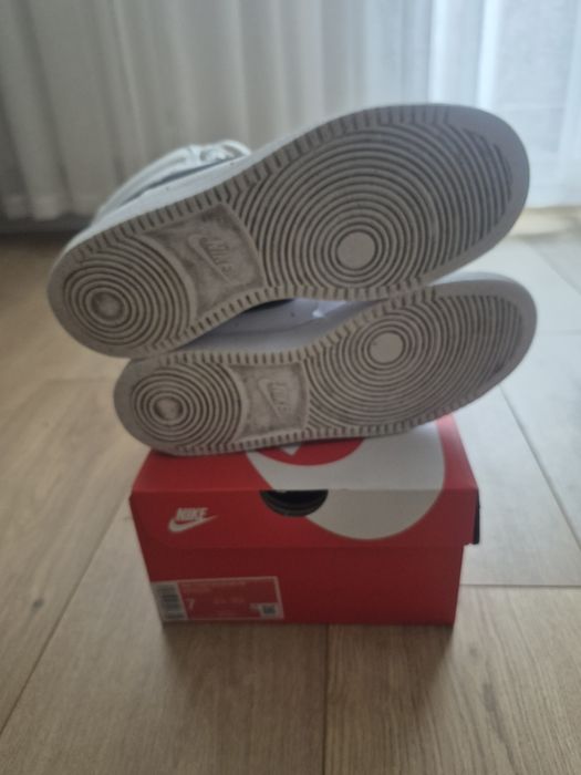 Buty Nike - Court Vision Mid Nn DN3577 rozm. 40