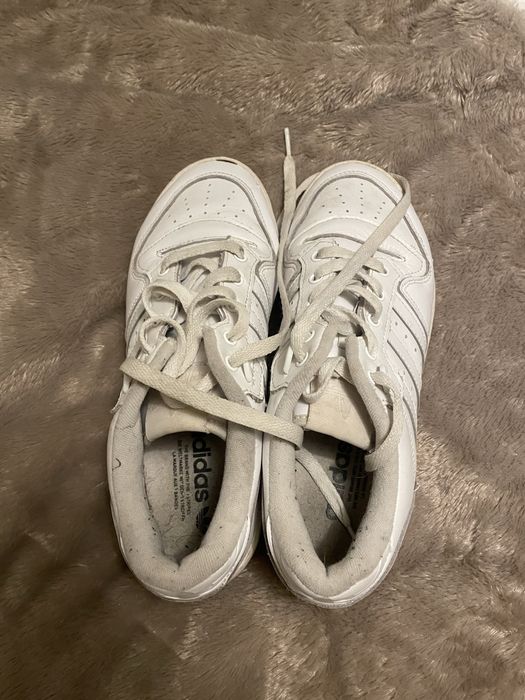 Sapatilhas Adidas Rivarly