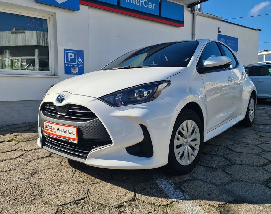 Toyota Yaris HYBRID 1.5 VVT i • 2023 r. • przebieg 28 600 km • stan wzorowy