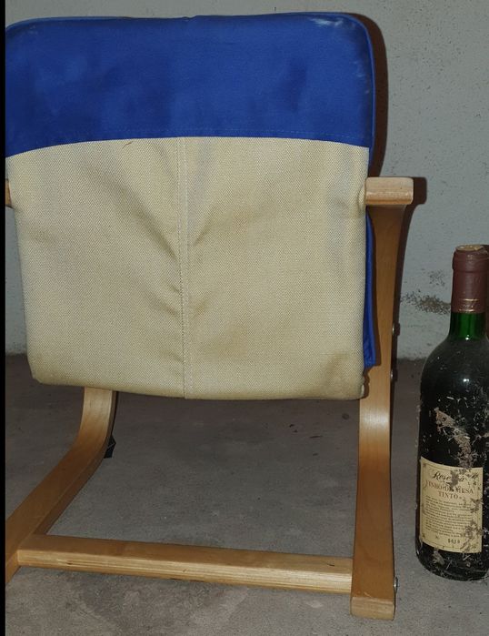 Cadeira de criança muito confortável e boa ergonomia