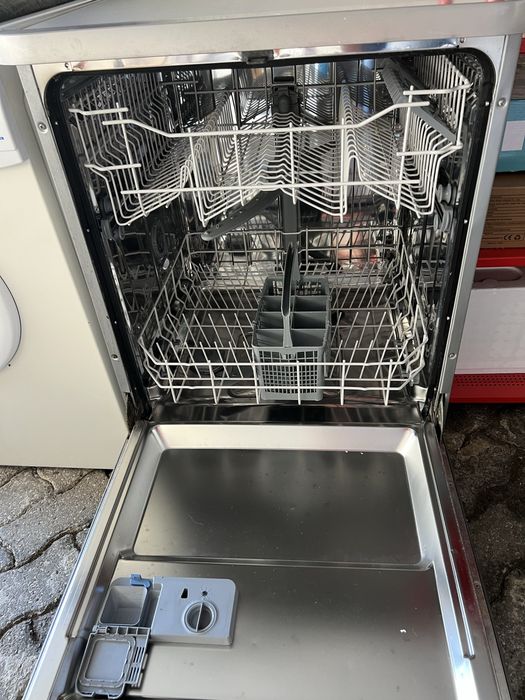 Para desocupar vendo maquina de lavar loiça