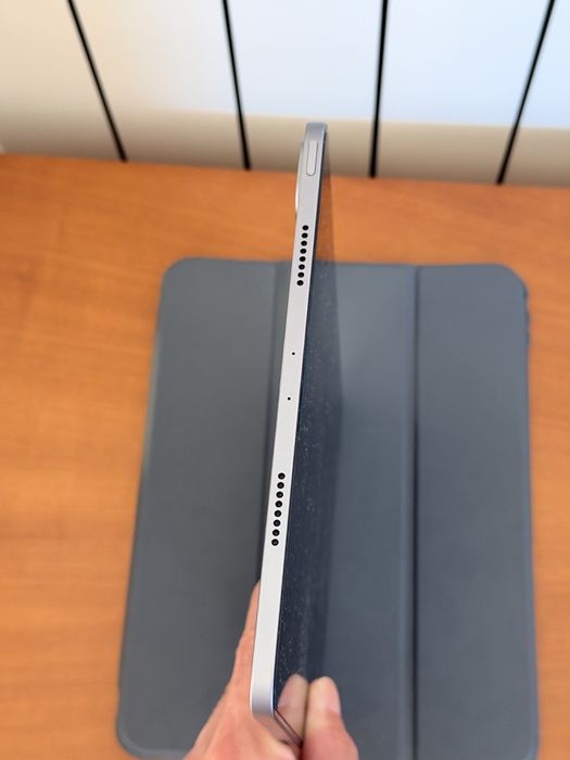 iPad Pro 11” 4 gen M2