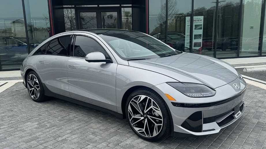 2023 Hyundai IONIQ 6