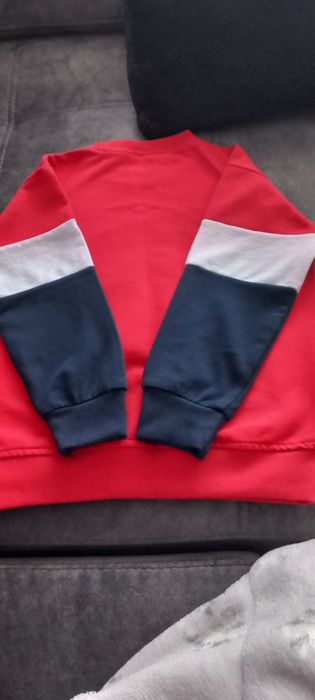 Camisola com Bolsos Tam 4 Anos  ( Portes Incluídos)