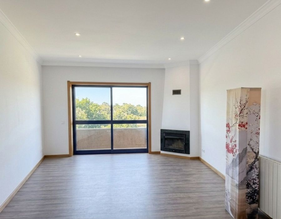 Penthouse T3 Duplex Remodelado | Vista de Mar | A 400m da Praia de Valadares - reservado