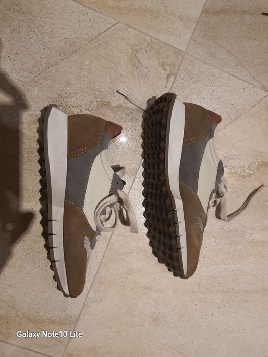 Кросівки,  нові, розміром.