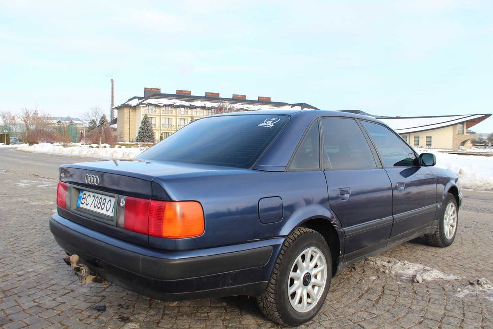 Audi 100 1993 ідеальний стан,газ бензин