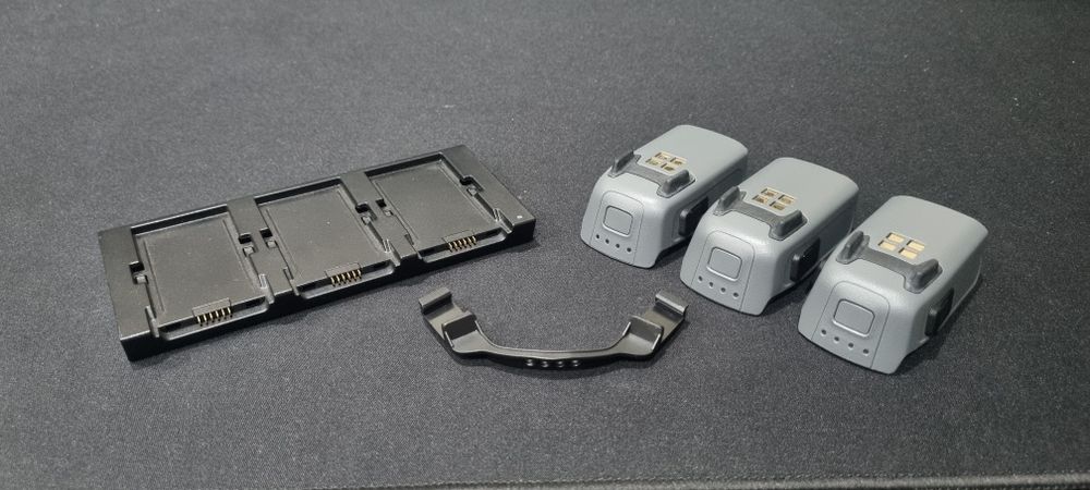 DJI SPARK Fly More Combo with Extras and DJI Racing Goggles64174433198337123