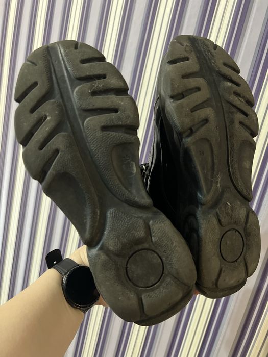 БЕЗКОШТОВНО чоботи лак 34/35