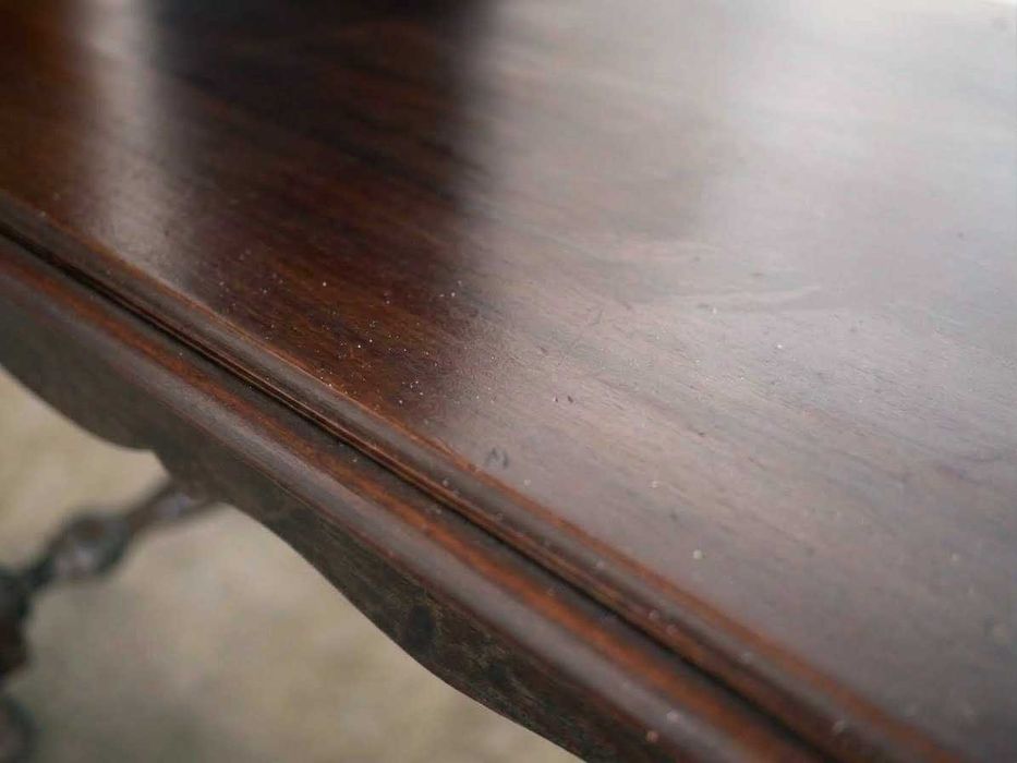 Mesa de Centro em Madeira Maciça (Estilo Clássico / D. João V)