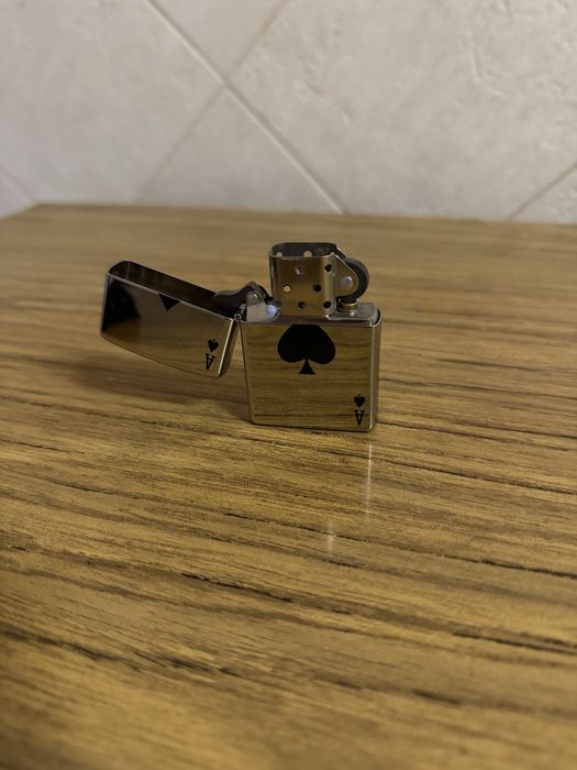 Zippo Às de Espadas