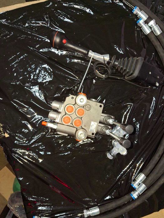 Дивертор потока электромагнитный DVS6 делитель/дільник потока 12-24В