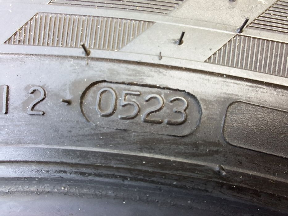Komplet czterech opon Nokian hakka van 215/65/16c