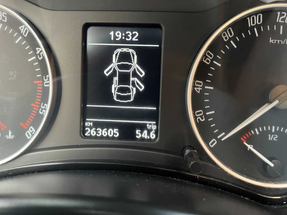 Skoda Octavia 2010 VIN TMBHT61Z1B2088008 фото оголошення 18 з 24