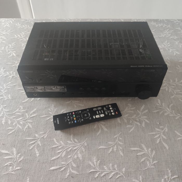 Amplituner Yamaha RX-V383 (5x100W, HDMI 4K, Pilot, BT)