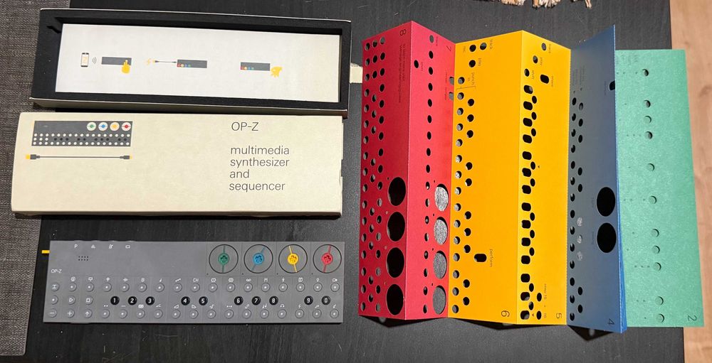Teenage Engineering OP-Z - sintetizador / sequenciador portátil