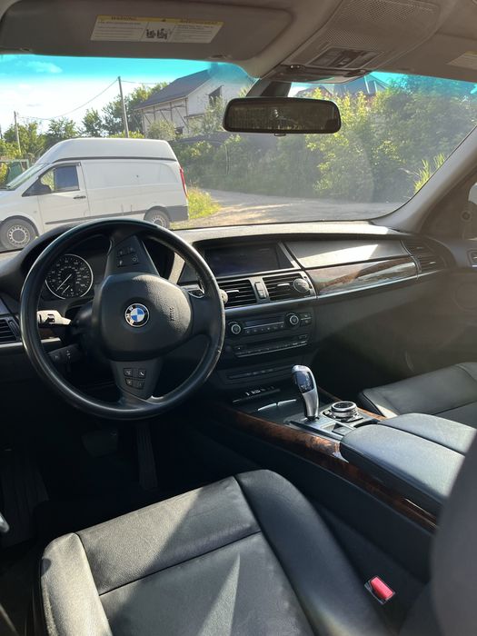BMW x5e70 2012.
