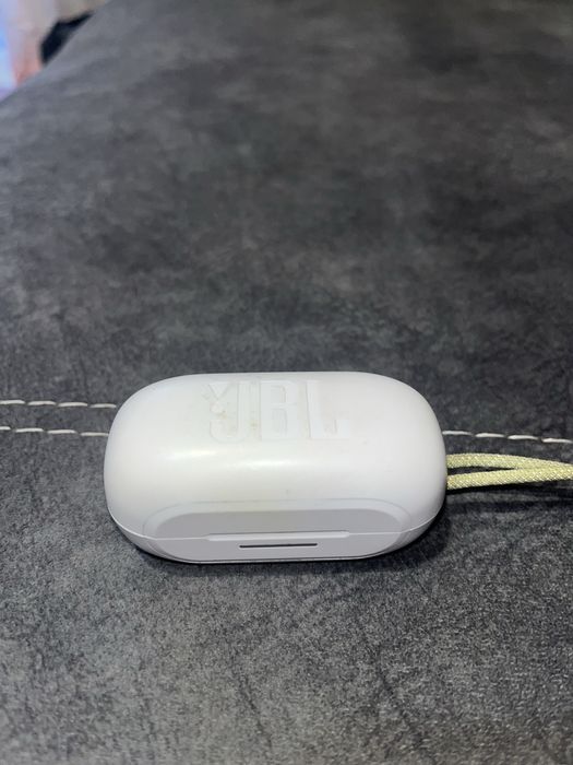 Беспроводные наушники JBL
