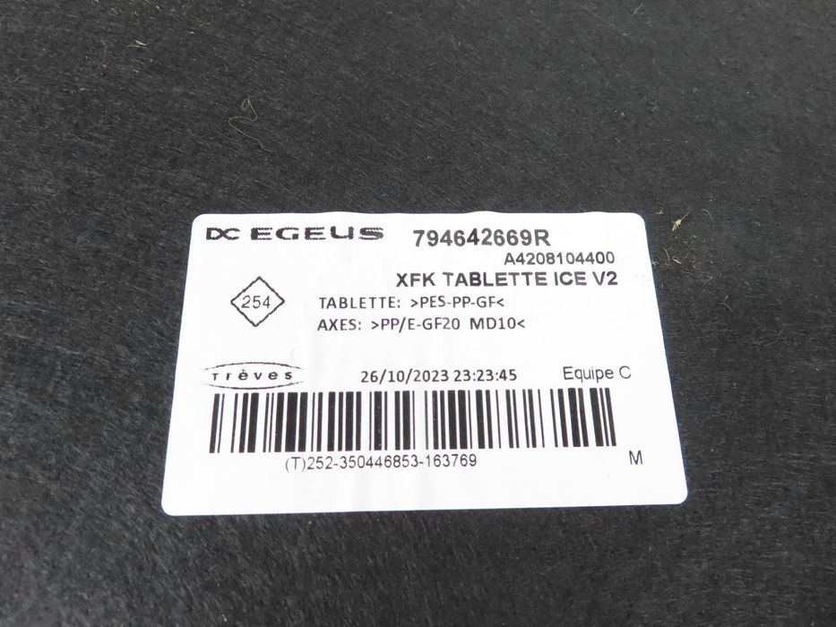 Chapeleira / Tabuleiro Mala Mercedes-Benz Classe T Ref: 794642669R