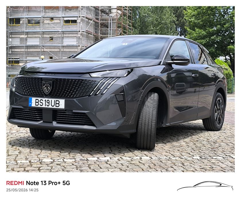 Peugeot 3008 hibrid 2025 6000 km
