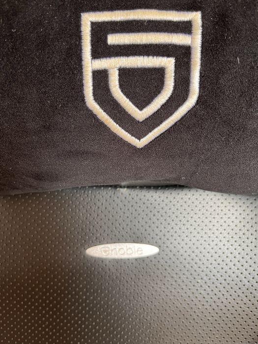 Cadeira gaming Noblechairs