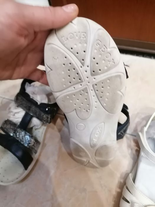 Sandálias n 33 geox