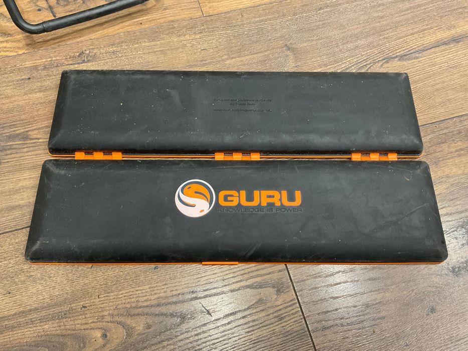 3 pudełka na przypony