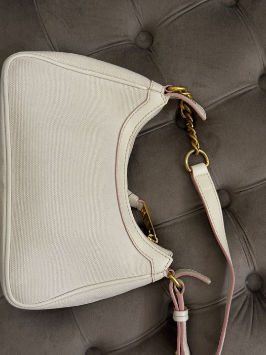 Сумка Balmain B-Army Logo Shoulder Bag in Cream