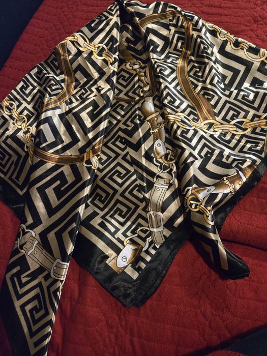 Chusta damska wiosenna.