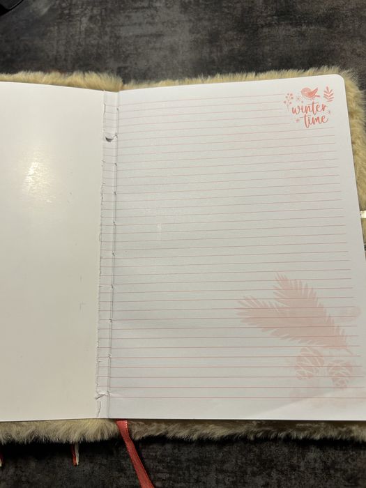 Puchaty notesik z reniferkiem, klodka