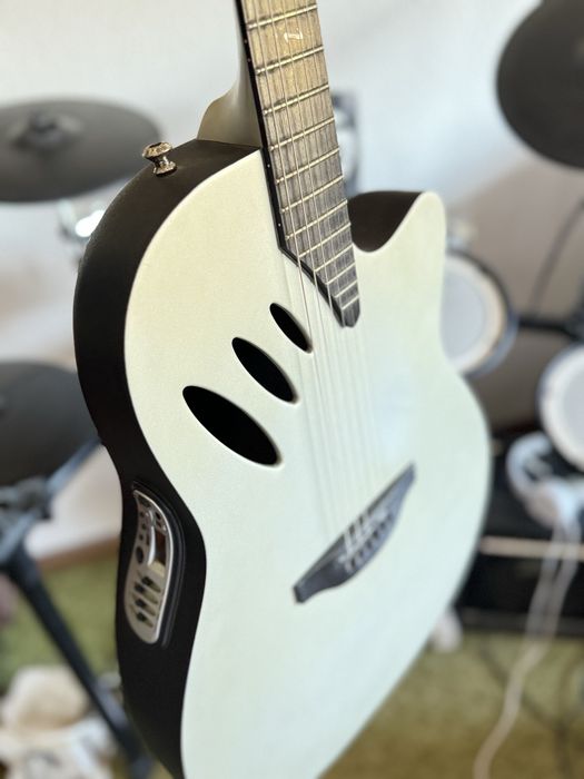Guitarra Ovation