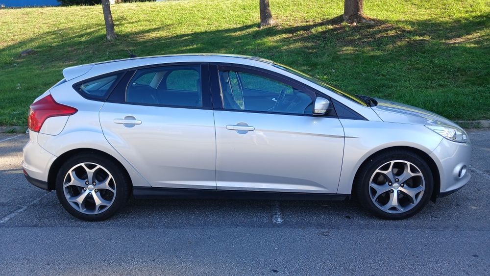 Vendo FORD FOCUS 1.6 TDCI muito estimado