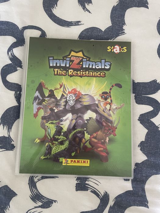 Caderneta Invizimals completa (faltam 5 apenas)!!!‼️